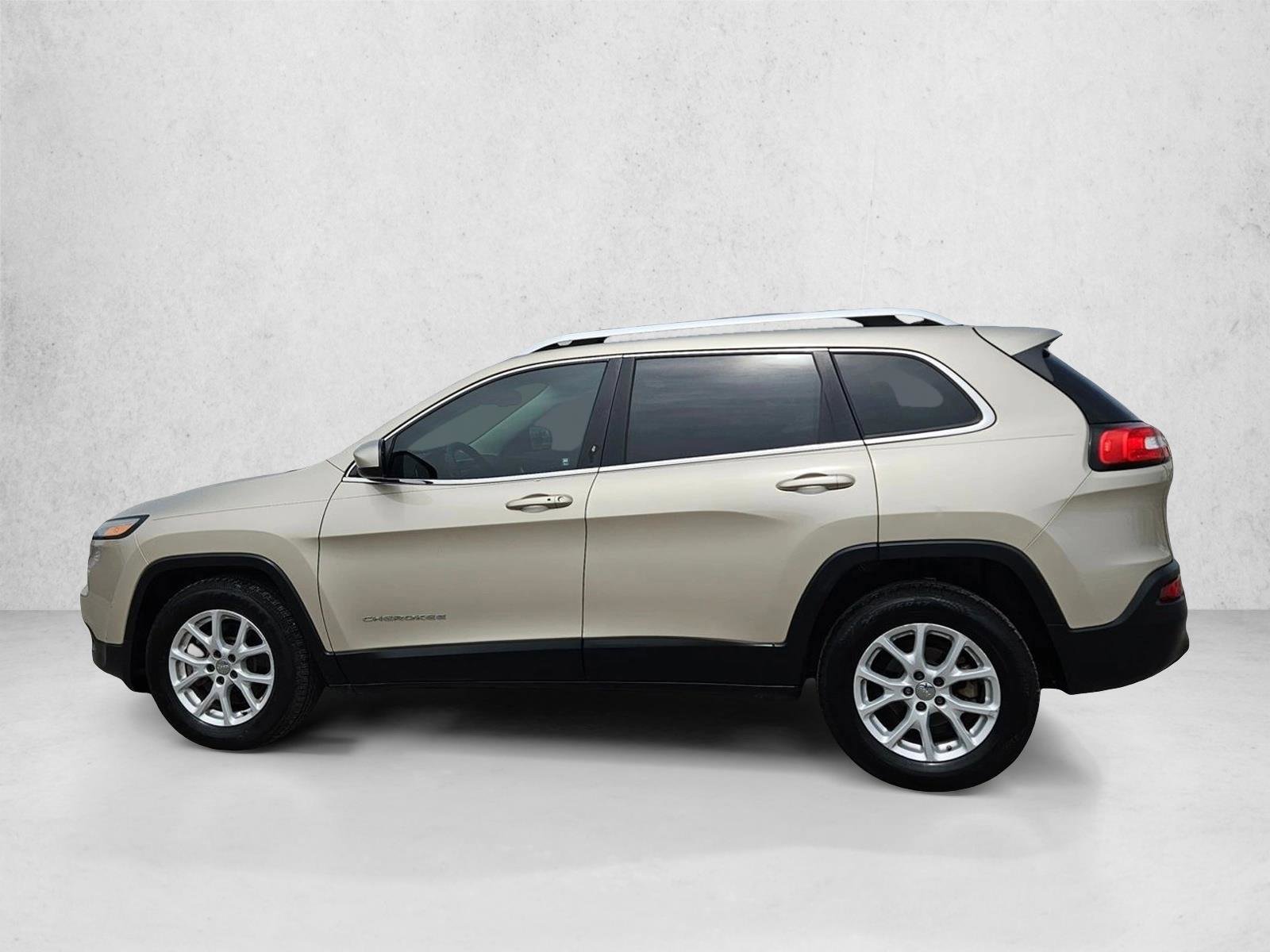 Used 2014 Jeep Cherokee Latitude w/ Comfort/Convenience Group FWD image 7