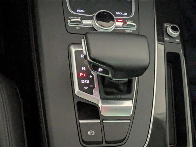 Used 2020 Audi Q5 e Premium Plus w/ Premium Plus Package image 12
