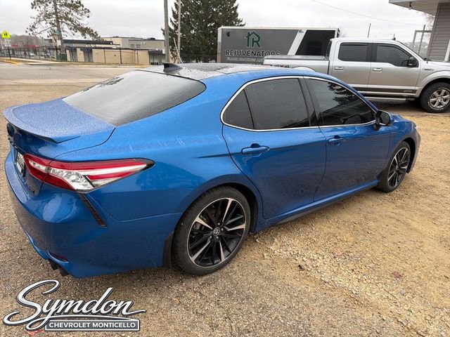 Used 2020 Toyota Camry XSE image 3