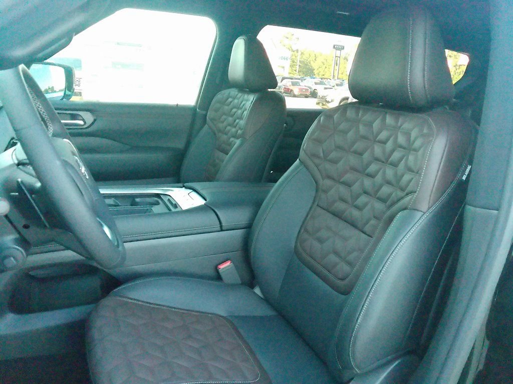 New 2026 Nissan Armada Platinum Reserve image 13