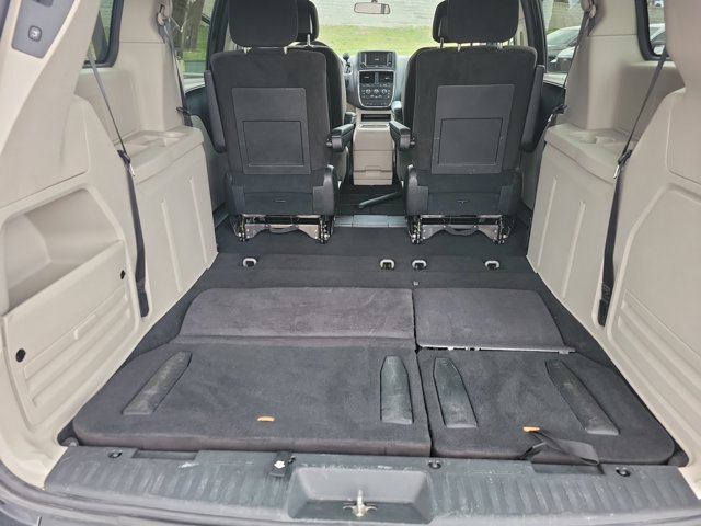 Used 2012 Dodge Grand Caravan SXT FWD image 18