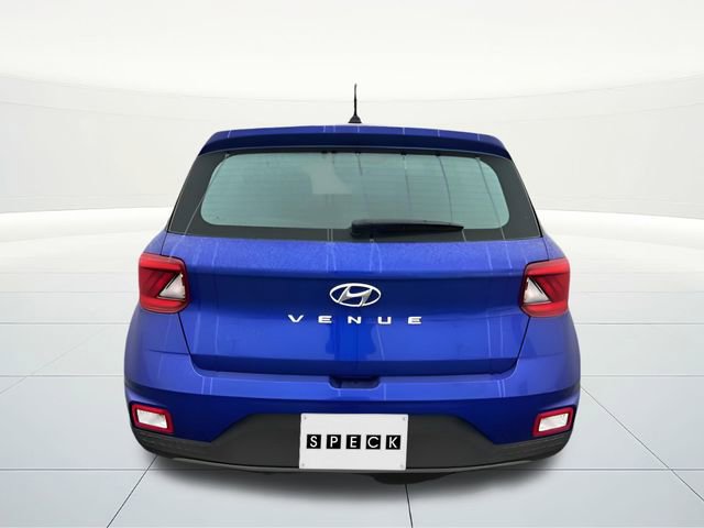 Certified 2025 Hyundai Venue SE image 4
