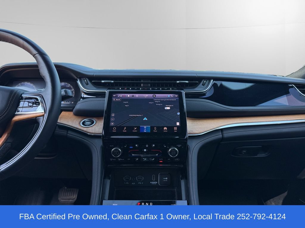 Used 2023 Jeep Grand Cherokee L Summit AWD/4WD image 11