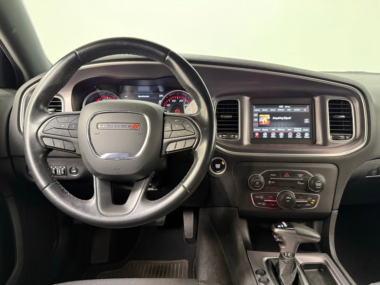 Used 2019 Dodge Charger SXT RWD image 22