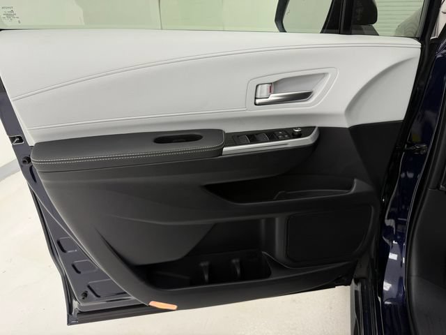 New 2026 Toyota Sienna XSE FWD image 30