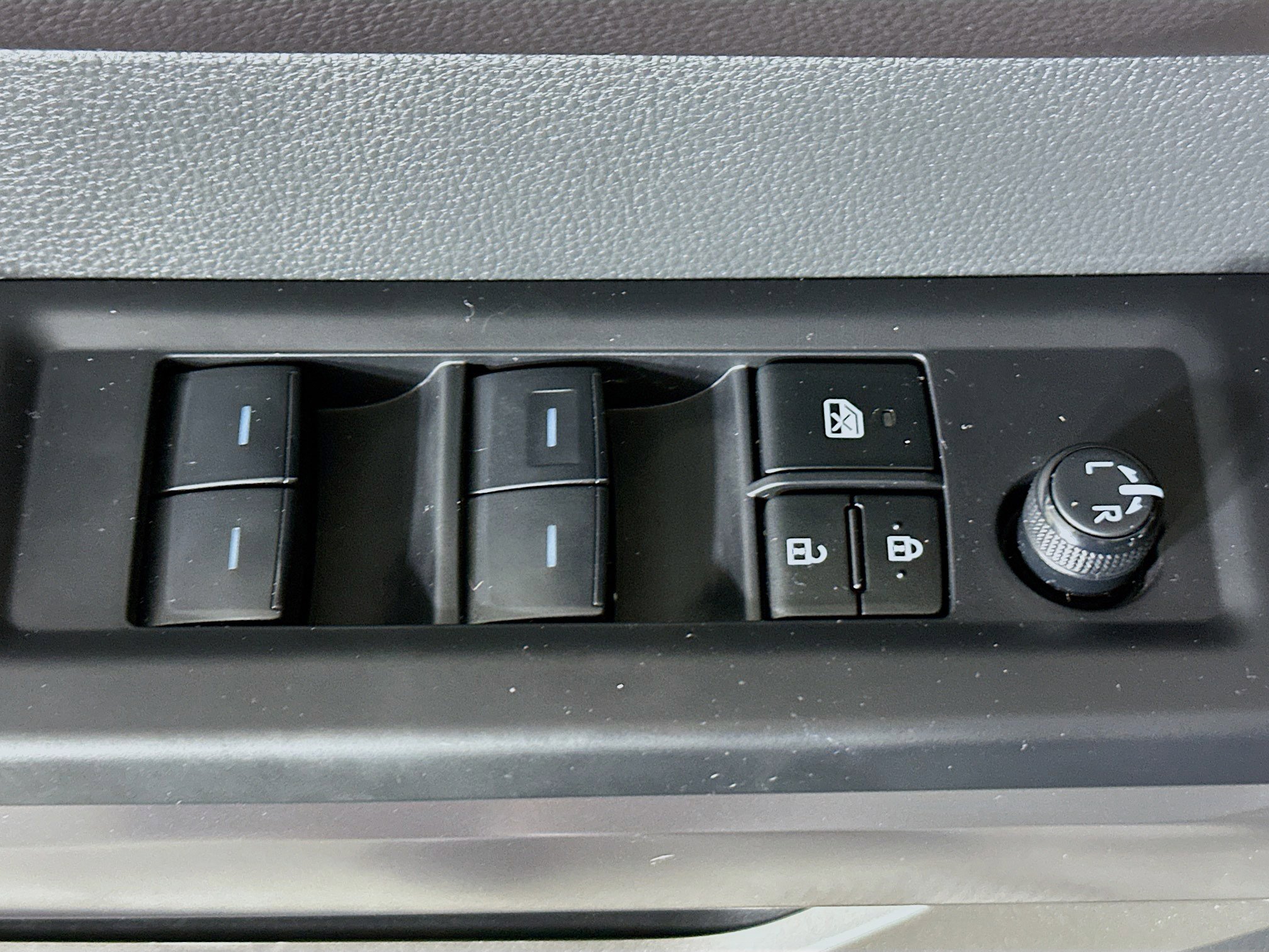 Used 2025 Toyota Tundra SR5 w/ SR5 Convenience Package image 14