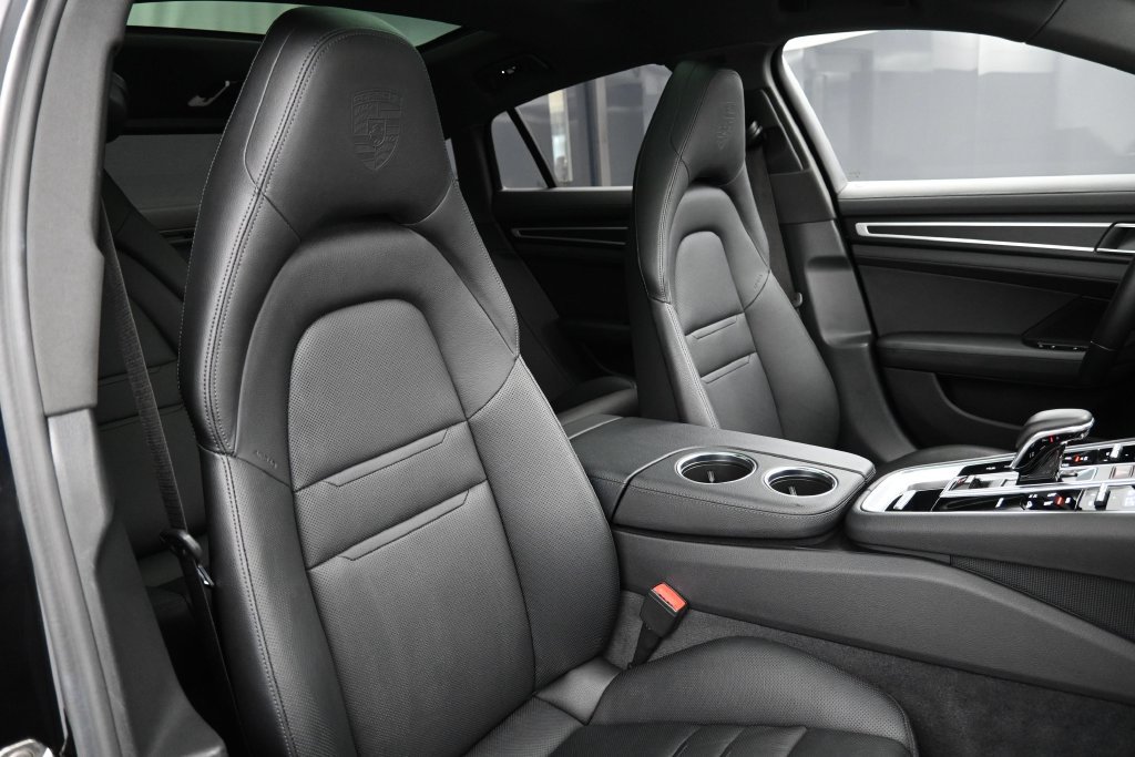 Certified 2023 Porsche Panamera 4 Platinum Edition AWD/4WD image 32