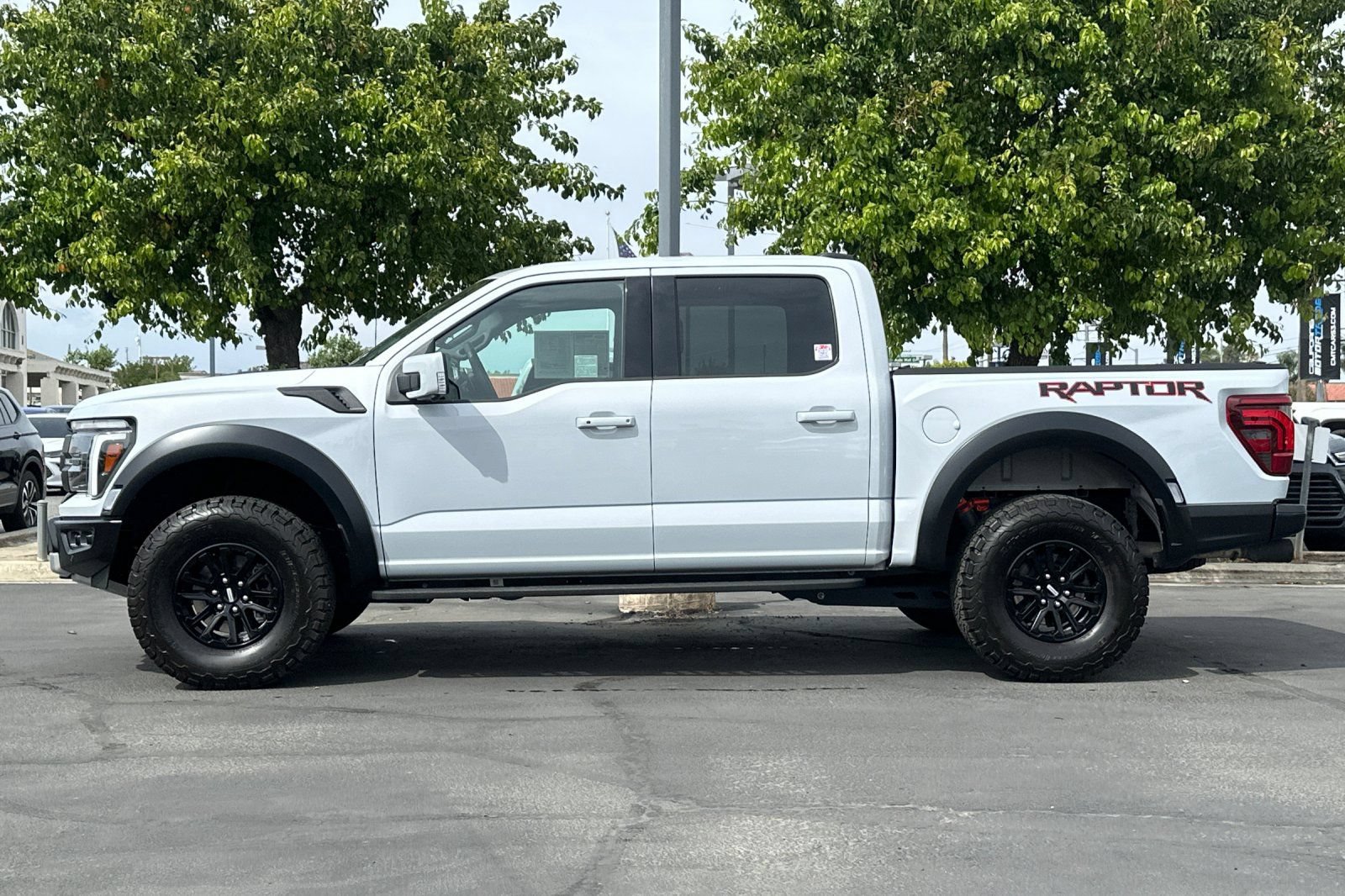 Used 2025 Ford F150 Raptor AWD/4WD image 7