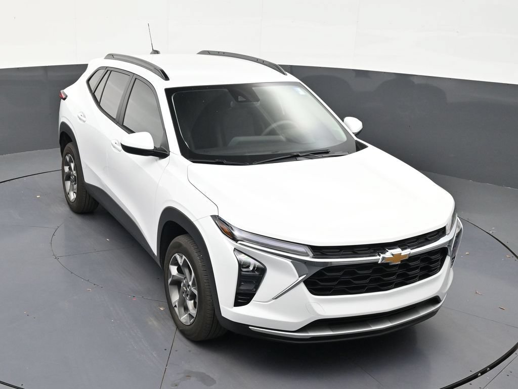 Used 2026 Chevrolet Trax LT FWD image 19