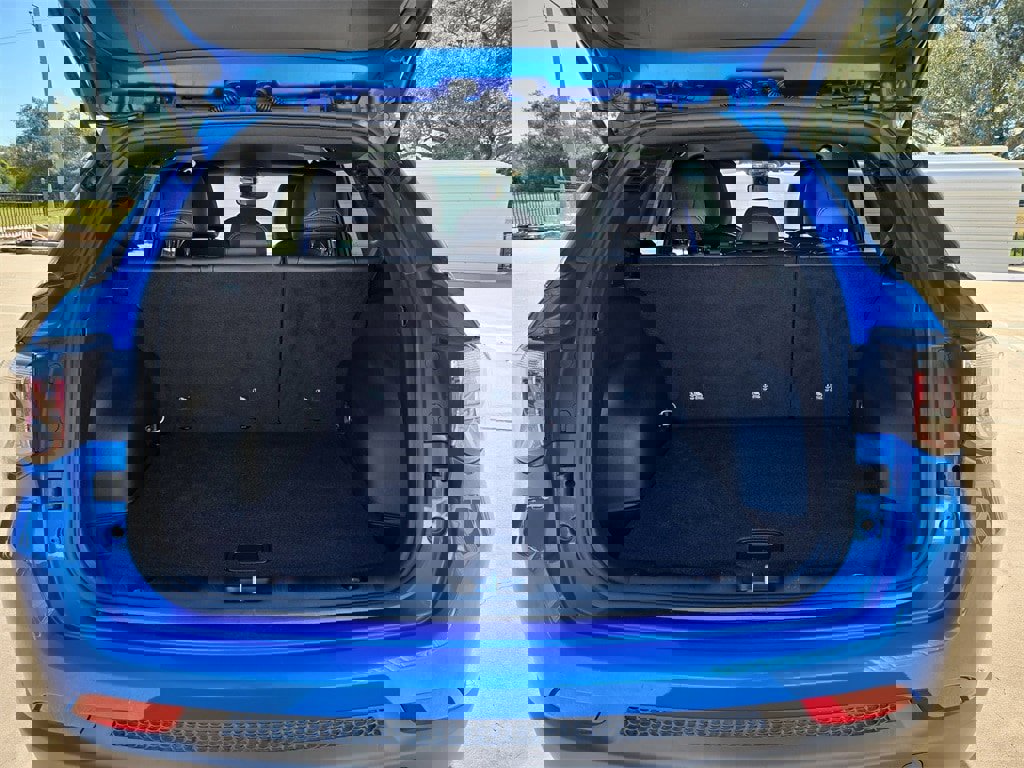 Used 2025 Jeep Compass Latitude image 12