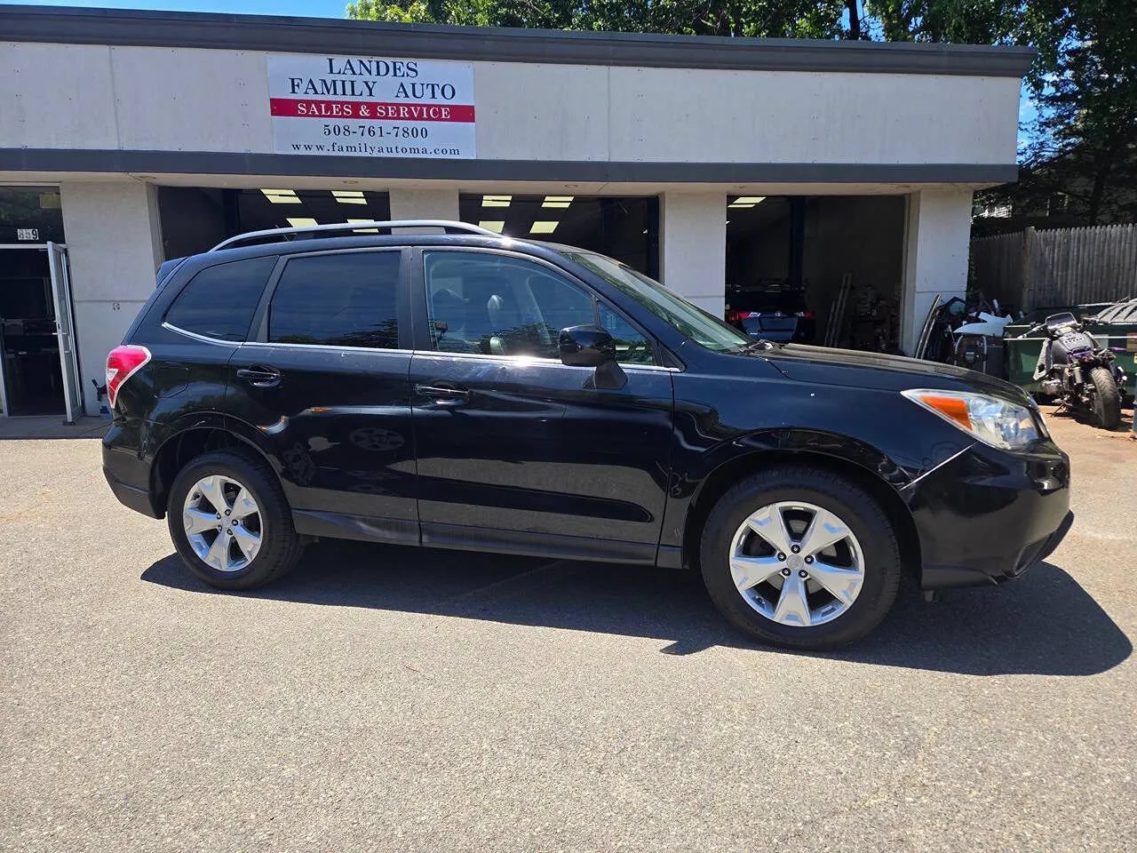 Used 2014 Subaru Forester 2.5i Limited AWD/4WD image 3