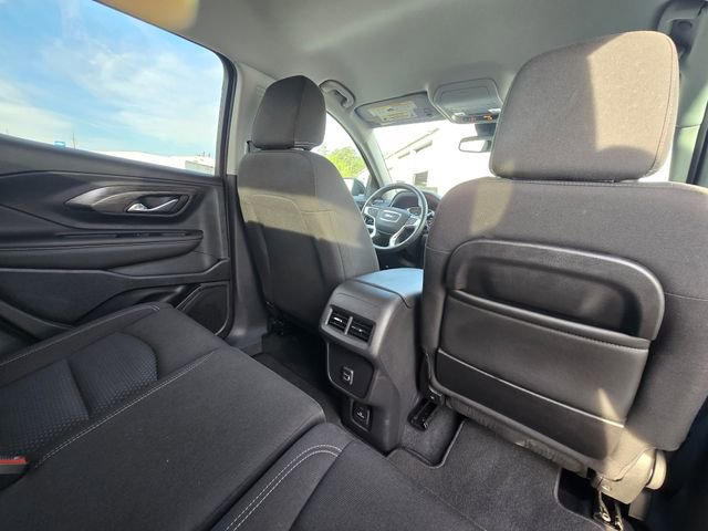 Used 2023 GMC Terrain SLE w/ Driver Convenience Package FWD image 18