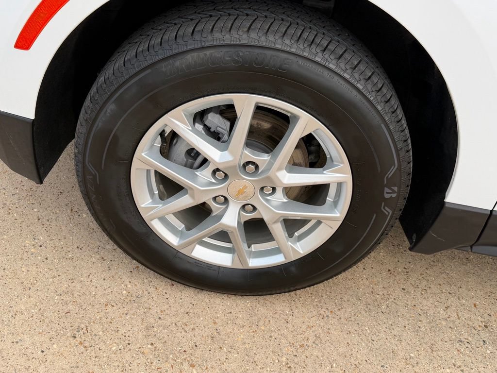 Used 2024 Chevrolet Equinox LT AWD/4WD image 11