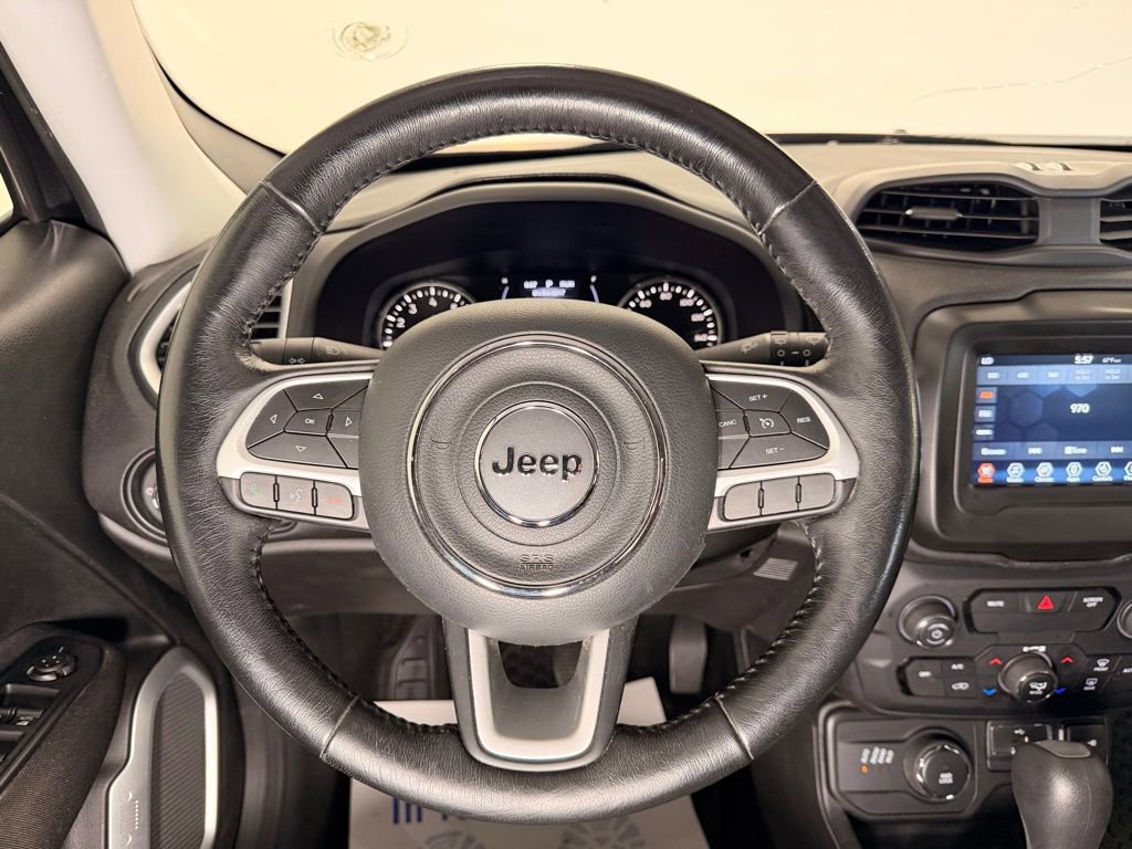 Used 2018 Jeep Renegade Latitude w/ Cold Weather Group AWD/4WD image 16