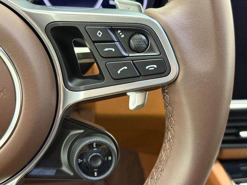 Certified 2021 Porsche Cayenne E-Hybrid AWD/4WD image 22