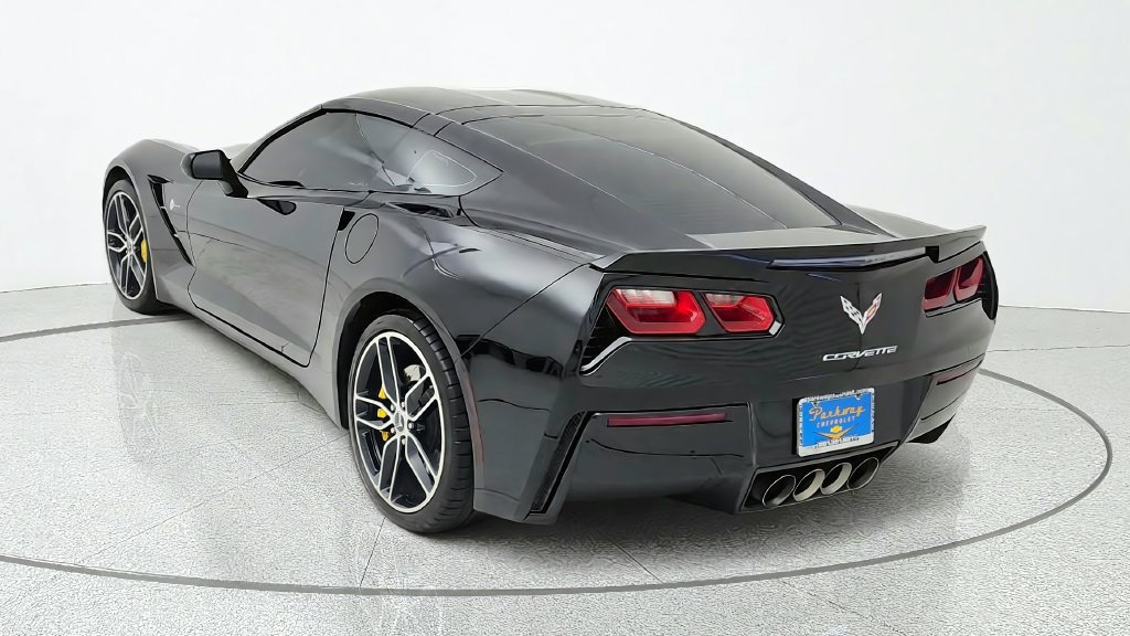 Used 2016 Chevrolet Corvette Stingray Coupe w/ 3LT Preferred Equipment Group RWD image 5