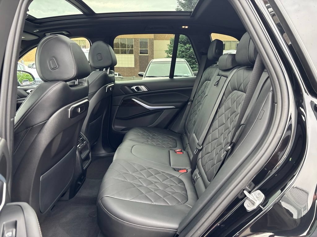 Used 2024 BMW X5 xDrive40i AWD/4WD image 13