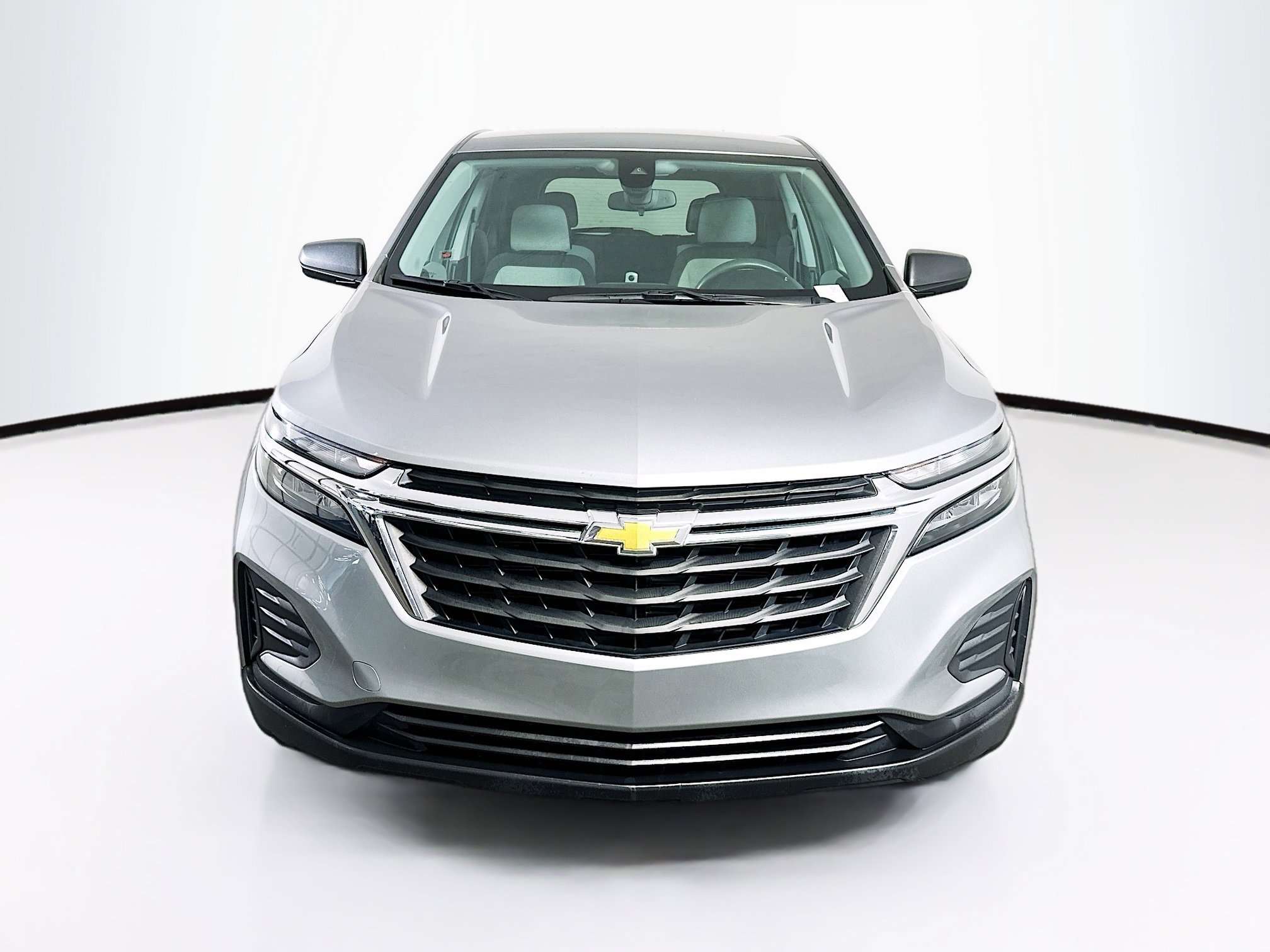 Used 2024 Chevrolet Equinox LS w/ LS Convenience Package image 2