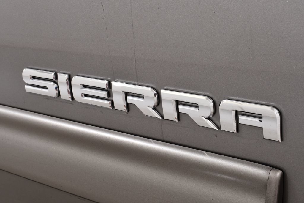 Used 2013 GMC Sierra 1500 SLT w/ SLT Convenience Package AWD/4WD image 16