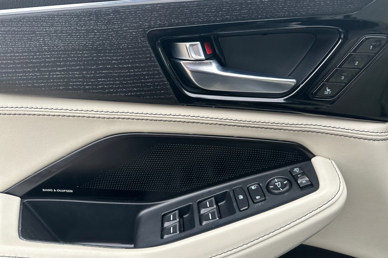 Used 2025 Acura MDX Type S image 12