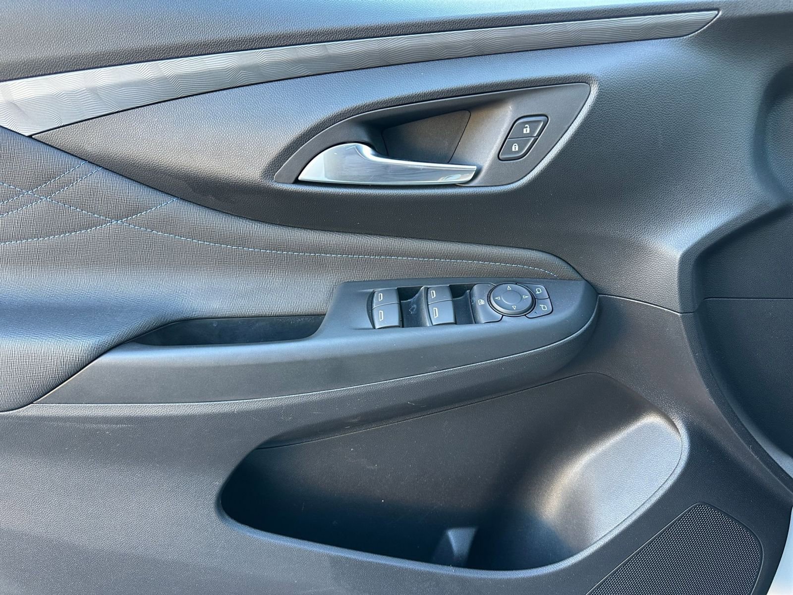 Used 2025 Buick Envista Sport Touring image 20