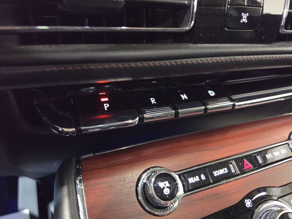 Used 2022 Lincoln Aviator Reserve w/ Equipment Group 201A AWD/4WD image 22
