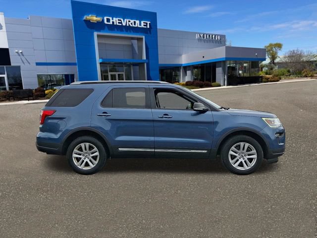 Used 2019 Ford Explorer XLT w/ Equipment Group 202A AWD/4WD image 27