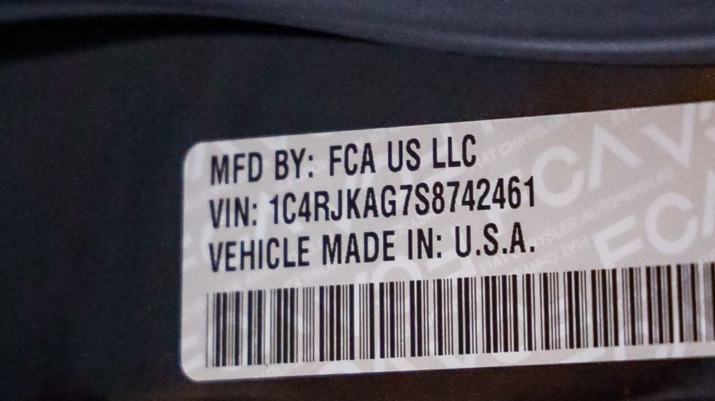 New 2025 Jeep Grand Cherokee L Altitude image 30