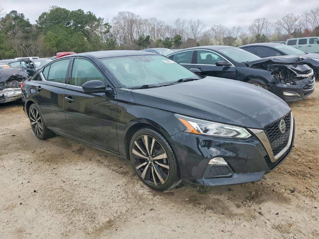 Used 2022 Nissan Altima 2.5 SR image 1