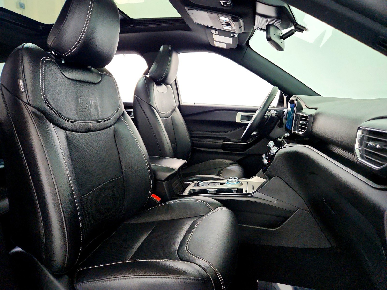 Used 2022 Ford Explorer ST w/ Equipment Group 401A image 19