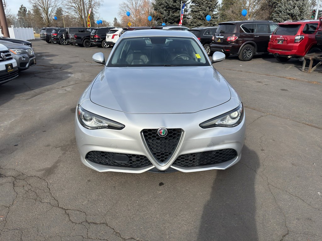 Used 2017 Alfa Romeo Giulia Ti w/ TI 19" Sport Package AWD/4WD image 9