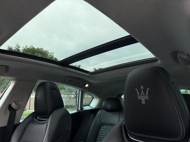 Used 2019 Maserati Levante GTS AWD/4WD image 18