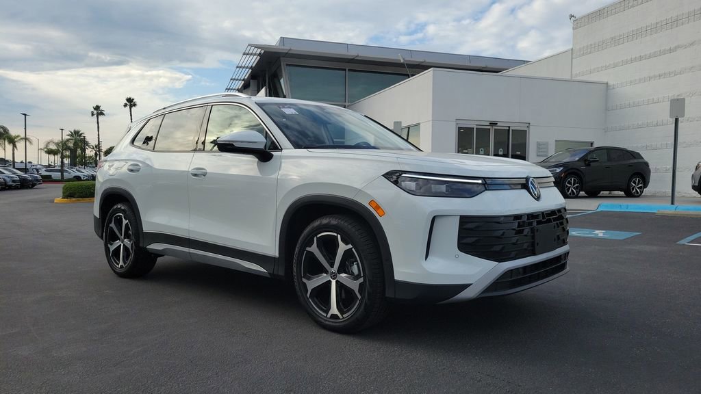 New 2026 Volkswagen Tiguan SE