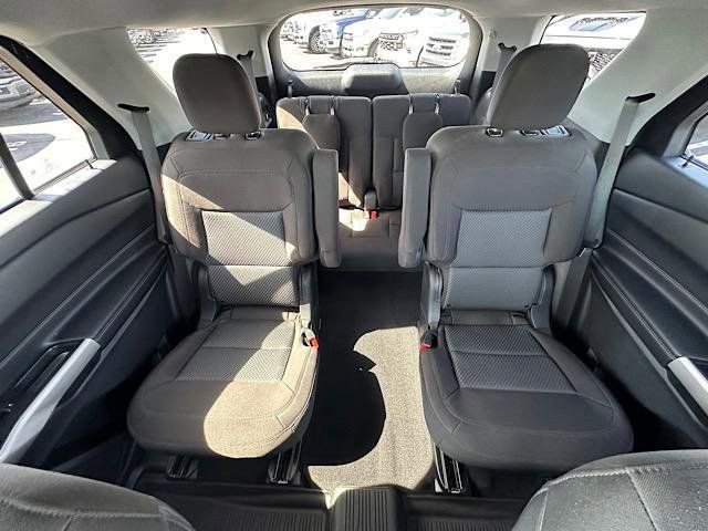 Used 2022 Ford Explorer XLT image 5