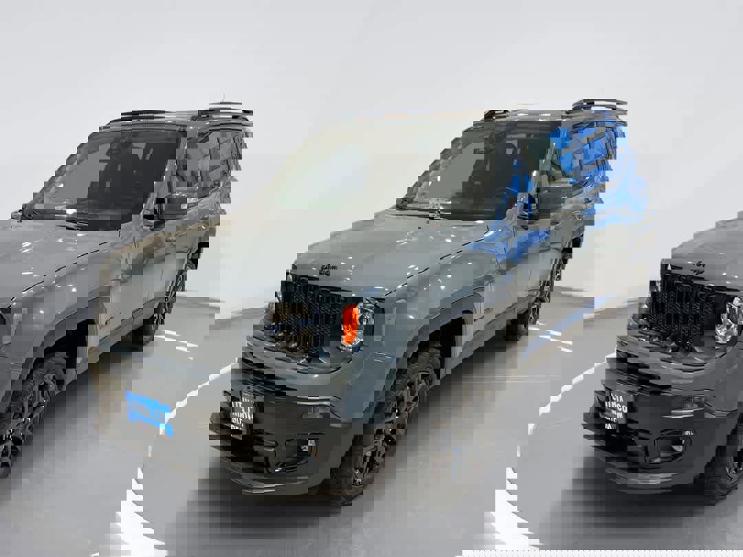 Used 2018 Jeep Renegade Altitude w/ UConnect 8.4 Nav Group