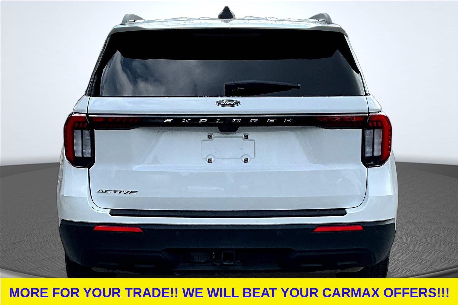 Used 2026 Ford Explorer Active RWD image 4