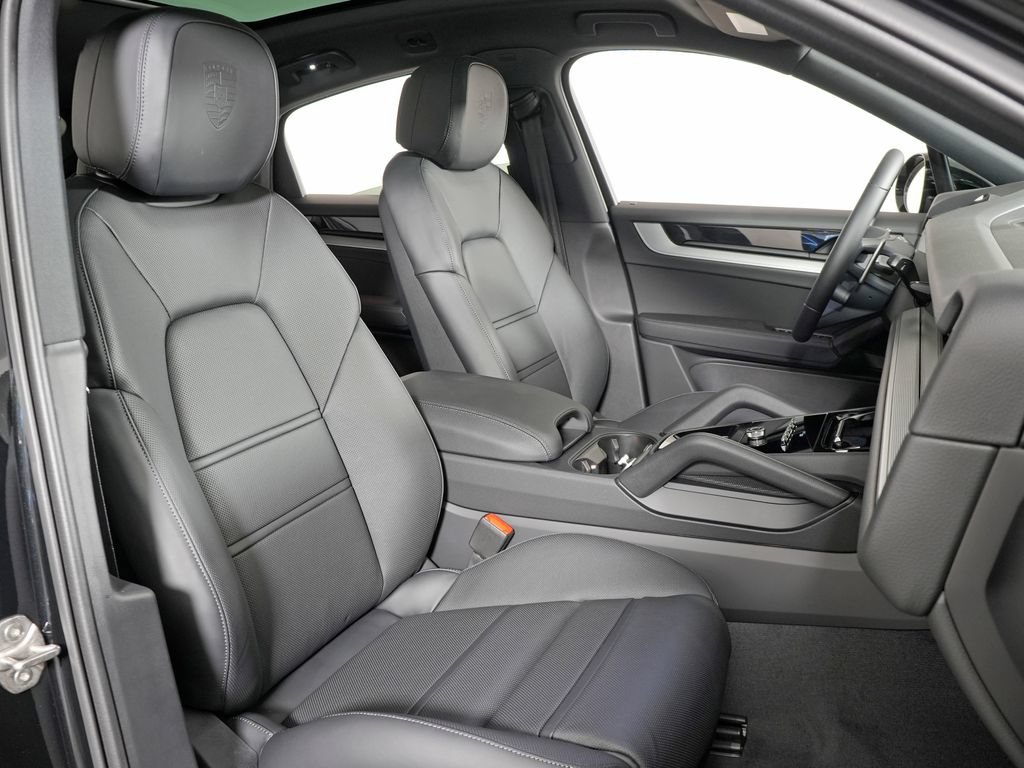 New 2026 Porsche Cayenne Coupe AWD/4WD image 39