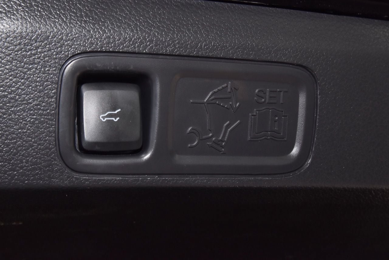 Used 2023 Ford Expedition Limited RWD image 41