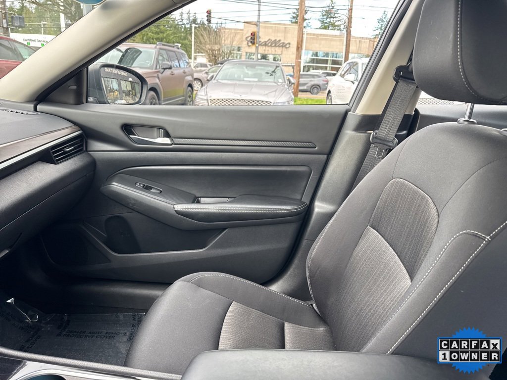 Used 2024 Nissan Altima 2.5 SV image 25