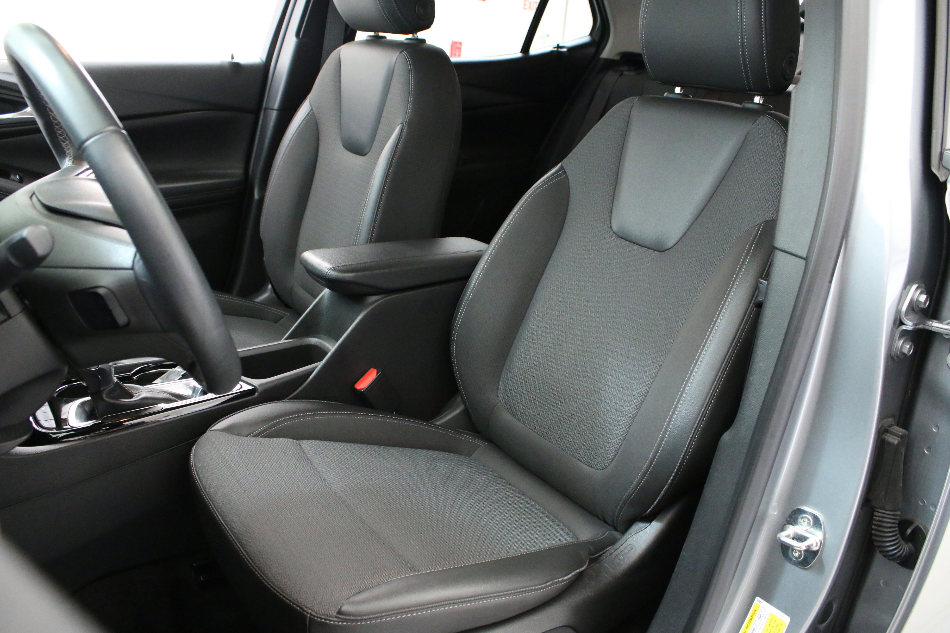 Used 2023 Buick Encore GX Select w/ Sport Touring Package FWD image 24