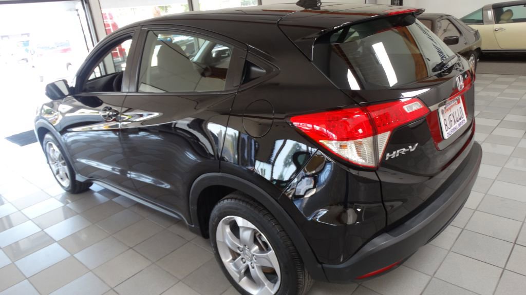 Used 2019 Honda HR-V LX image 7