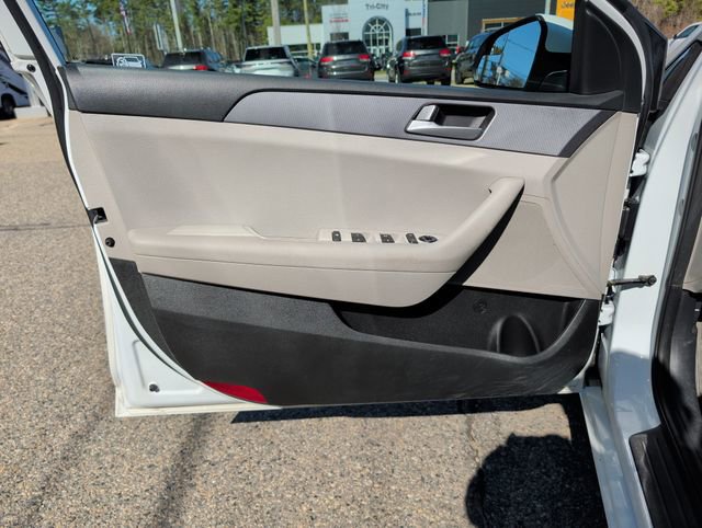 Used 2017 Hyundai Sonata SE FWD image 15