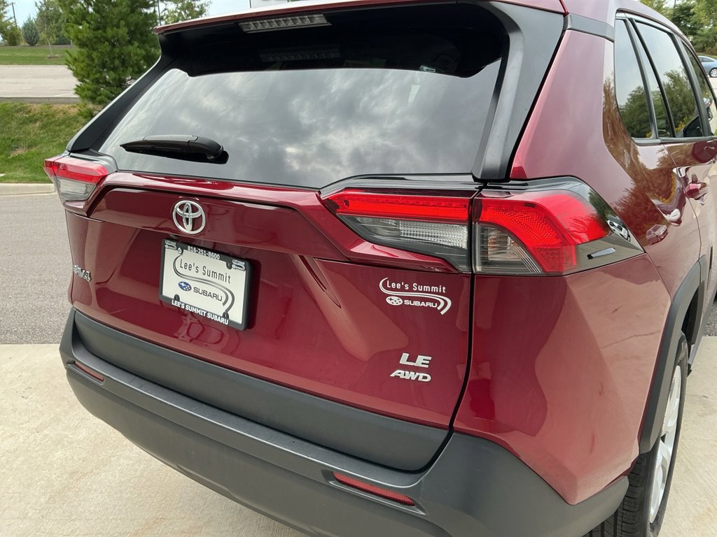 Used 2025 Toyota RAV4 LE AWD/4WD image 11
