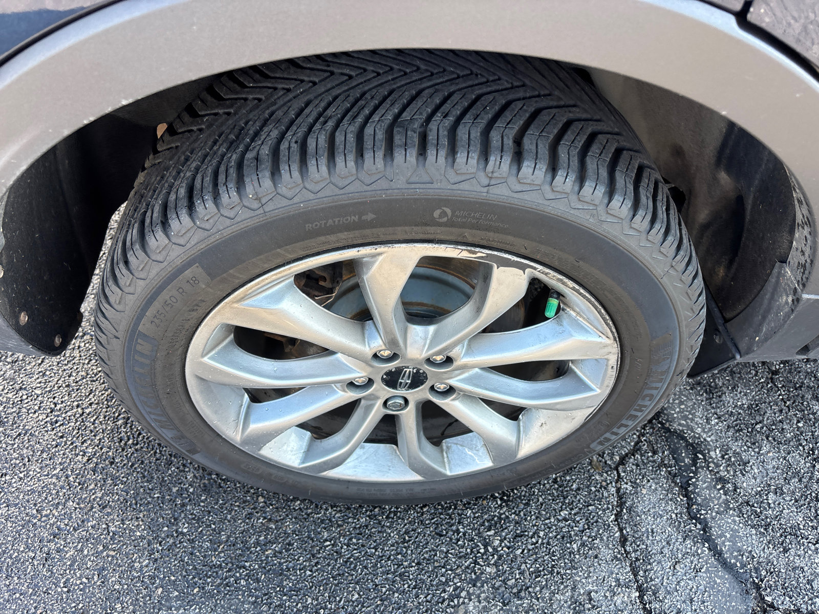 Used 2017 Lincoln MKC Select w/ Select Plus Package FWD image 10