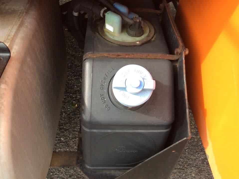 Used 2013 Ford F750 2WD Regular Cab Super Duty image 9