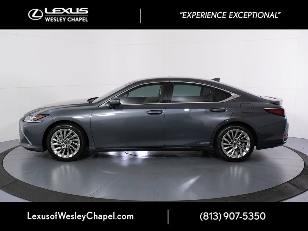 Certified 2022 Lexus ES 300h Ultra Luxury w/ Accessory Package 2 FWD image 7