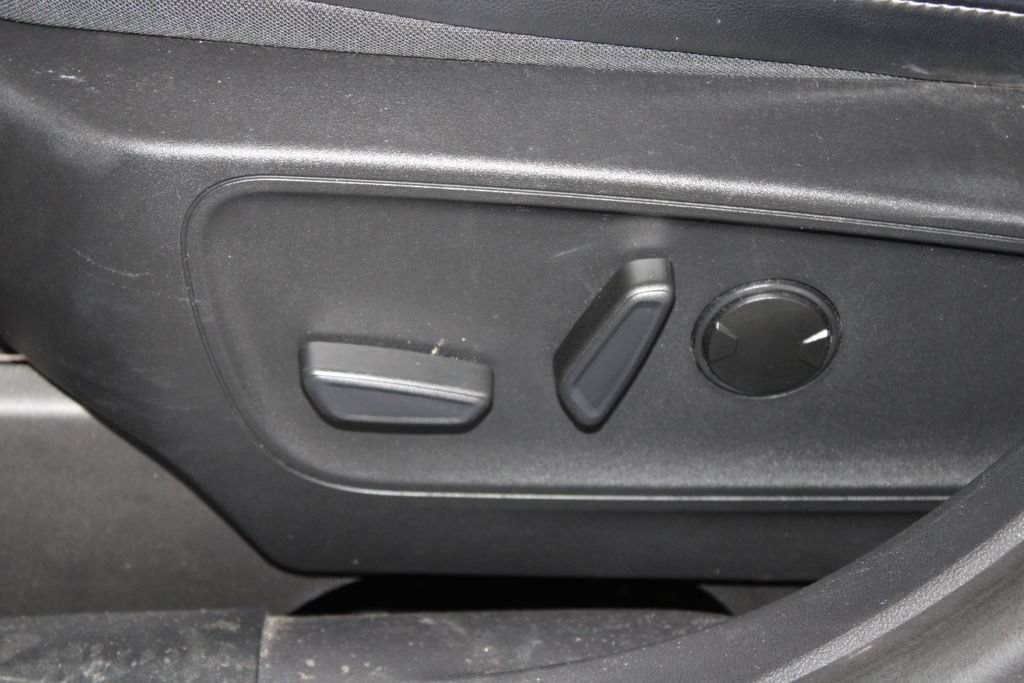 Used 2023 Ford Escape Platinum AWD/4WD image 17