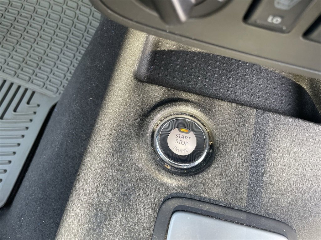 Used 2020 Nissan Frontier PRO-4X image 26