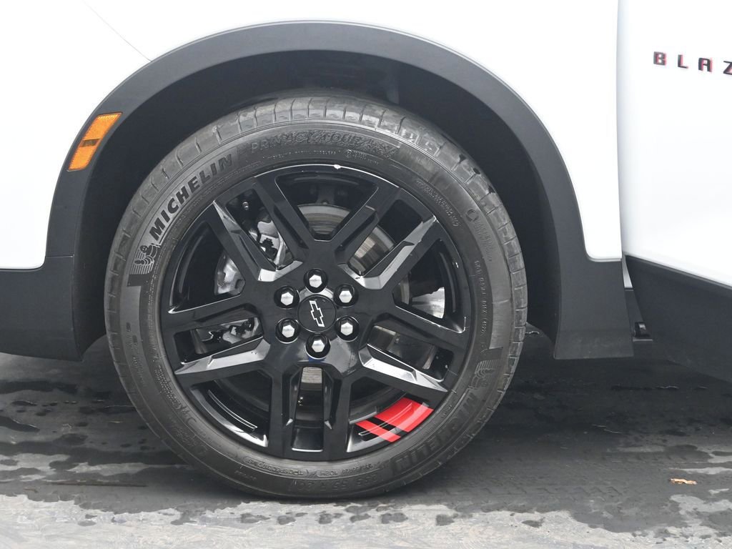 Used 2023 Chevrolet Blazer LT image 33