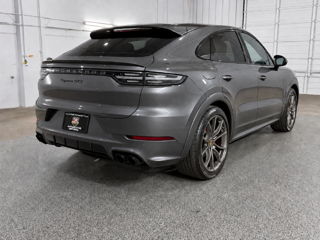 Used 2022 Porsche Cayenne GTS AWD/4WD image 8